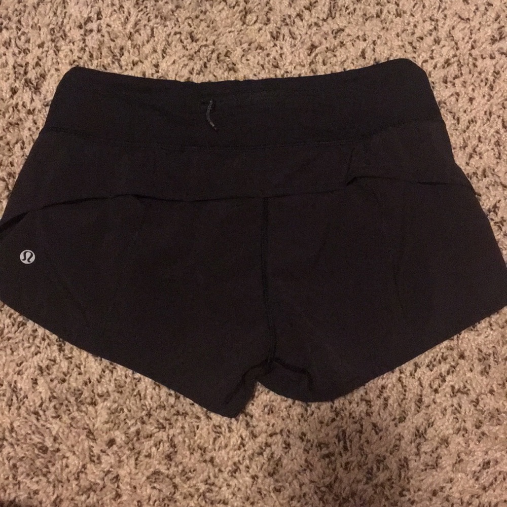 Size 4 lululemon shorts